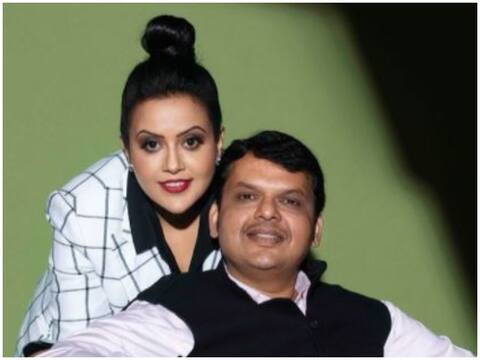अमृता फडणवीस का नया गाना 'तिला जगू द्या' हुआ रिलीज, मिले 39 हजार से ज्यादा डिसलाइक अमृता फडणवीस का नया गाना 'तिला जगू द्या' हुआ रिलीज, मिले 39 हजार से ज्यादा डिसलाइक