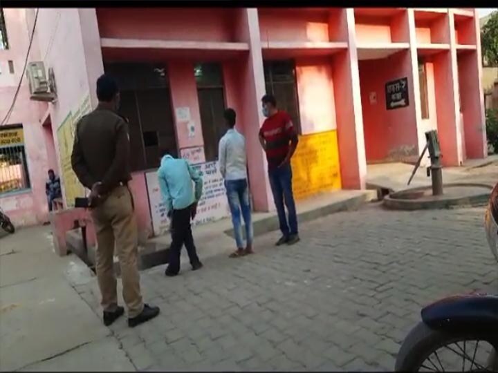 Student consume poison after molestation in Bulanashar ann बुलंदशहर: छेड़छाड़ से तंग आकर छात्रा ने जहर खाया, गंभीर हालत में निजी अस्पताल में भर्ती