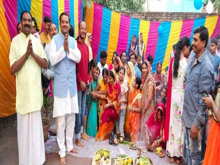 Bihar: Muzaffar Ahmed built a pond in the courtyard of his house for Chhath Vratis, he said this when asked the reason ann बिहार: मुजफ्फर अहमद ने छठ व्रतियों के लिए अपने घर के आंगन में बनवाया तालाब, वजह पूछने पर कही यह बात