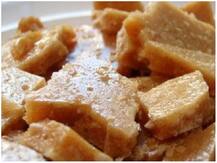 क्या डायबिटीज के मरीज गुड़ खा सकते हैं? प्राकृतिक स्वीटनर के बारे में ये जानना है जरूरी