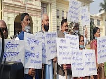 बिहार : सदन में शपथ ग्रहण के पहले हीं विधायकों का विरोध प्रदर्शन, जाने कांग्रेस के विधायकों ने किस मुद्दे पर किया हंगामा