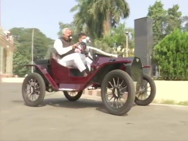 बता दें कि इससे पहले भी दोनों नेता जेडीयू विधायक दल की बैठक के दिन इसी कार से पहुंचे थे और लोगों के बीच चर्चा का विषय बने थे.