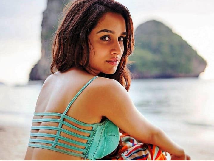 Kangana Ranaut से लेकर Kareena Kapoor Khan तक, 5 एक्ट्रेस जिन्हें मिली हीरो से ज़्यादा फीस!