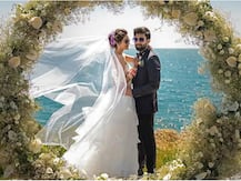 विशेष: इटली के खूबसूरत रिसोर्ट में हिंदू रीति-रिवाज़ों से हुई थी Nusrat Jahan की शादी, देखें वीडियो