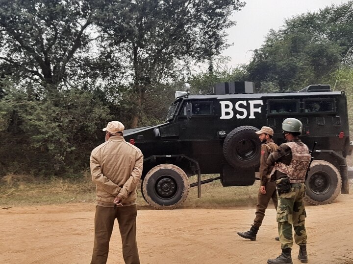 BSF killed Pakistani intruder in Samba sector ANN BSF की कार्रवाई, सांबा सेक्टर में चक फकीरा पोस्ट की रेकी करने आए एक पाकिस्तानी घुसपैठिए को मार गिराया