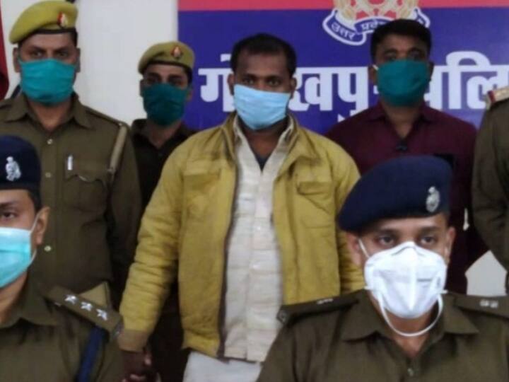 Gorakhpur 25 thousand rupees prize crook arrested with raw liquor ANN गोरखपुर: 25 हजार रुपये का इनामी बदमाश कच्ची शराब के साथ गिरफ्तार, बोलेरो गाड़ी भी बरामद