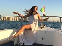 'नागिन 5' की एक्ट्रेस आहना शर्मा ने बिकिनी में लिया सनबाथ, सोशल मीडिया पर Viral हो रही हैं फोटोज