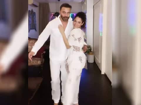 Viral Video: अंकिता लोखंडे ने नाइट ड्रेस में मंगेतर विक्की जैन संग किया धांसू डांस, देखें Viral Video: अंकिता लोखंडे ने नाइट ड्रेस में मंगेतर विक्की जैन संग किया धांसू डांस, देखें