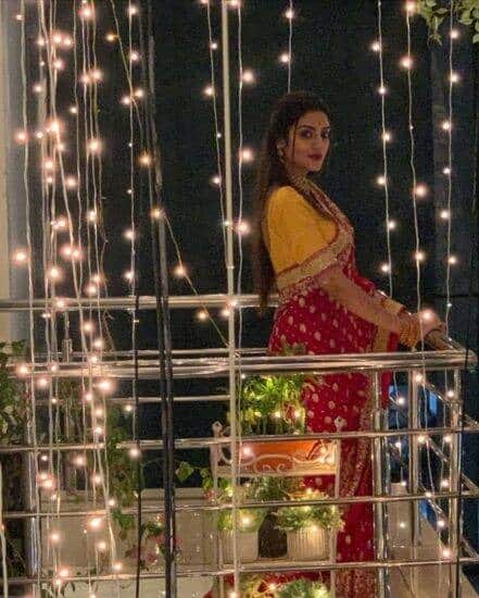 हाल के दिनों में कोरोना और फिर लॉकडाउन के चलते हमें नुसरत के घर के अन्दर के कई शानदार फोटो देखने को मिले हैं.