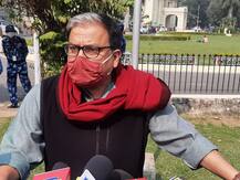 बिहार: विधानसभा पहुंचे राजद सांसद मनोज झा ने उठाए सवाल, कहा- सदन में हो रही है बेहयाई और लोकतंत्र हो रहा है