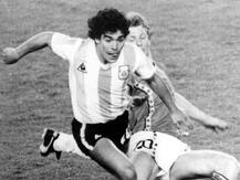 इस फुटबॉलर से होती रही डिएगो माराडोना की तुलना, फीफा ने चुना था सदी का महानतम खिलाड़ी