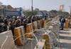 Farmers Protest: दिल्ली-चंडीगढ़ हाईवे के सिंघु बॉर्डर पर लगा लंबा जाम, हाईवे पर कटीले तारों से भी की फेंसिंग