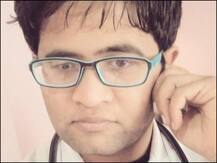 मध्य प्रदेश: कोरोना मरीज़ों का इलाज कर रहे डॉक्टर की संक्रमण से मौत, पिता बोले- सरकारी लापरवाही के चलते खो दिया बेटा