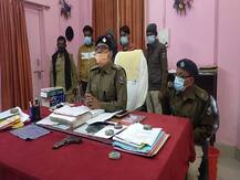 बिहार: सुपौल में तीन आर्म्स डीलर को पुलिस ने रंगे हाथों किया गिरफ्तार, देसी पिस्टल किया बरामद