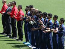 India vs Australia 2020 First ODI:  बांह पर काली पट्टी बांधकर उतरे भारत और ऑस्ट्रेलिया के खिलाड़ी, जानिए वजह