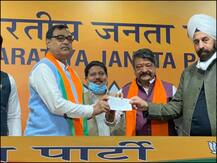 TMC विधायक मिहिर गोस्वामी बीजेपी में हुए शामिल, कैलाश विजयवर्गीय ने दिलाई पार्टी की सदस्यता