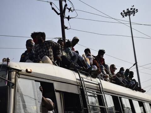 बिहार : कोरोना को लेकर जहानाबाद जिलाधिकारी ने चलाया डंडा,बसों में 50 फीसदी सवारी ही बिठाने का दिया निर्देश बिहार : कोरोना को लेकर जहानाबाद जिलाधिकारी ने चलाया डंडा,बसों में 50 फीसदी सवारी ही बिठाने का दिया निर्देश