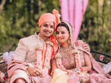 मिर्ज़ापुर 2 फेम Priyanshu Painyuli ने गर्लफ्रेंड वंदना जोशी संग लिए सात फेरे, नए जोड़े की देखें खूबसूरत तस्वीरें
