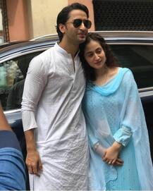 In Pics: शाहीर शेख ने गर्लफ्रेंड रुचिका कपूर से की कोर्ट में शादी, आशीर्वाद देने पहुंची सुप्रिया पिलगांवकर