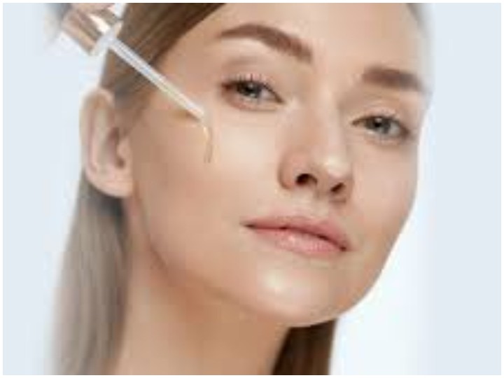 Tips: स्किन को चमकदार और जवान बनाने के लिए घर पर तैयार इस फेस सीरम का करें इस्तेमाल Skin Care: Use this face Serum to make skin glowing and youthful at home Tips: स्किन को चमकदार और जवान बनाने के लिए घर पर तैयार इस फेस सीरम का करें इस्तेमाल