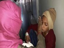 मेरठ: मेडिकल कॉलेज में पत्थर दिल बने डॉक्टर, दर्द से तड़पता बच्चा फर्श पर बैठकर रोता रहा, परिजन लगाते रहे गुहार