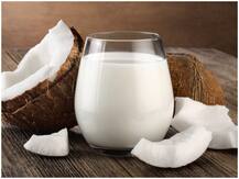 Health Tips: क्या आपकी डाइट में नारियल का दूध शामिल नहीं है? जानिए क्यों जरूरी है ये फूड