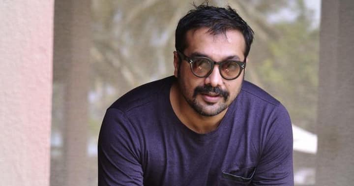 अनुराग कश्यप : मीडिया रिपोर्ट्स की मानें तो फिल्ममेकर अनुराग कश्यप पूरे 11 सालों तक यौन शोषण का शिकार हुए थे. खुद अनुराग ने एक इंटरव्यू के दौरान इस बात का खुलासा किया था. अनुराग के अनुसार, इस सदमे से उबरने में कल्कि कोचलिन ने उनकी सहायता की थी.