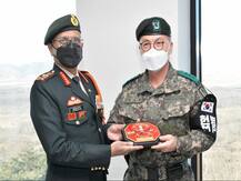 दक्षिण कोरिया की यात्रा पर सेना प्रमुख ने किया डीएमजेड का दौरा, दुनिया के सबसे खतरनाक बॉर्डर में से है एक