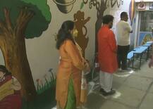 GHMC Elections 2020: ग्रेटर हैदराबाद में नगर निगम चुनाव के लिए वोटिंग, BJP-ओवैसी और TRS के बीच कड़ी टक्कर