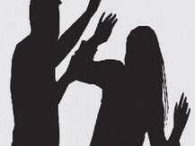 कोरोना काल में बांग्लादेश में घरेलू हिंसा में आई तेजी और बढ़े बाल विवाह के मामले