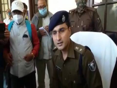 बिहार: बंगाल जा रहे दो हथियार तस्कर हो पूर्णिया में पुलिस ने किया गिरफ्तार, 11 हथियार किया जब्त बिहार: बंगाल जा रहे दो हथियार तस्कर हो पूर्णिया में पुलिस ने किया गिरफ्तार, 11 हथियार किया जब्त
