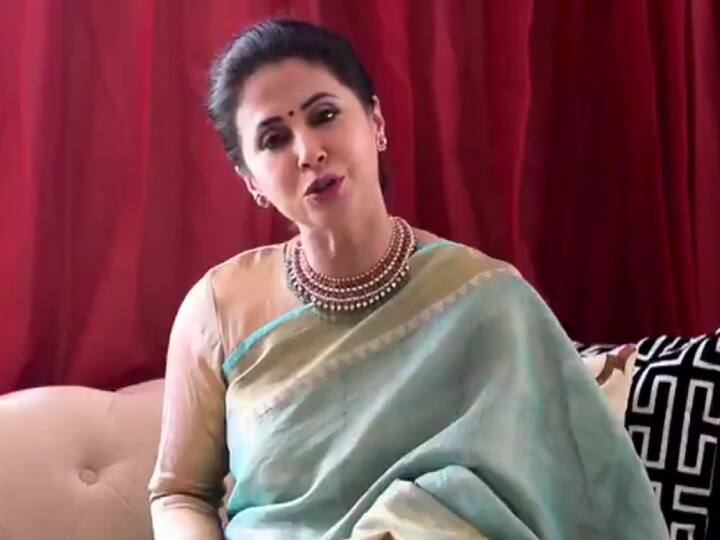 urmila Matondkar Slam kangana Ranaut through tweet without taking her name उर्मिला मातोंडकर का तंज, ट्वीट कर लिखा-'तुमको मिर्ची लगीं तो मैं क्या करूँ'