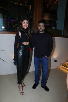 Shilpa Shetty के Toned Abs का राज 'Yoga से ही होगा' | ENT LIVE