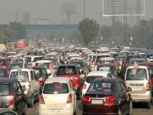 नोएडा: किसान आंदोलन से आम जनता हुई त्रस्त, डीएनडी पर लगा भीषण जाम, वाहनों की लंबी कतारें