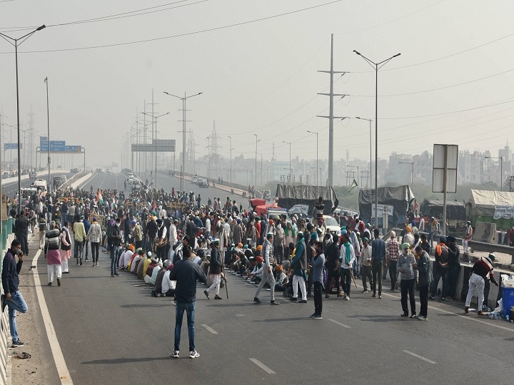 Farmers protest chokes Delhi borders Singhu, Tikri, Chilla closed for traffic Farmers Protest: किसानों का आंदोलन जारी, सिंघु-टिकरी से लेकर गाजीपुर बॉर्डर बंद, इन रास्तों पर जाने से बचें