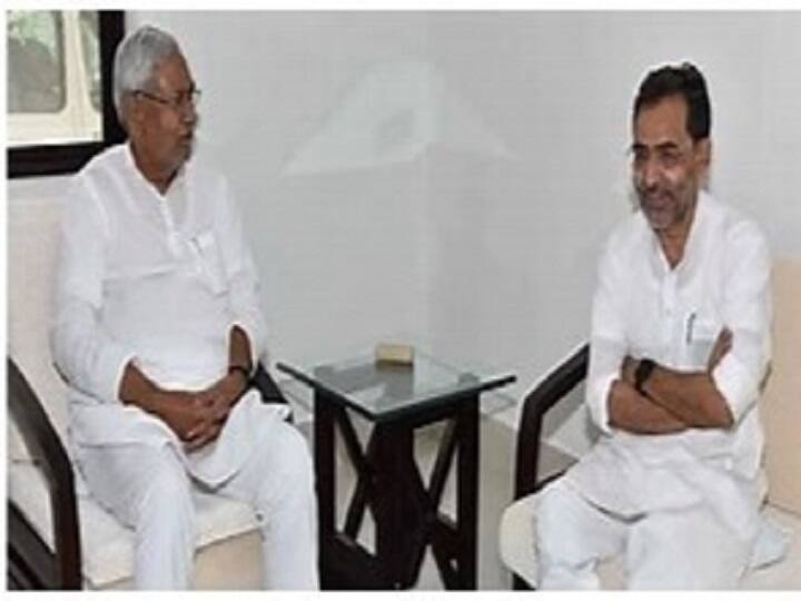 बिहार में नए सियासी समीकरण के संकेत, उपेंद्र कुशवाहा बन सकते हैं मंत्री Upendra kushwaha getting closer to Nitish Kumar.. New political equation in making.. बिहार में नए सियासी समीकरण के संकेत, उपेंद्र कुशवाहा बन सकते हैं मंत्री