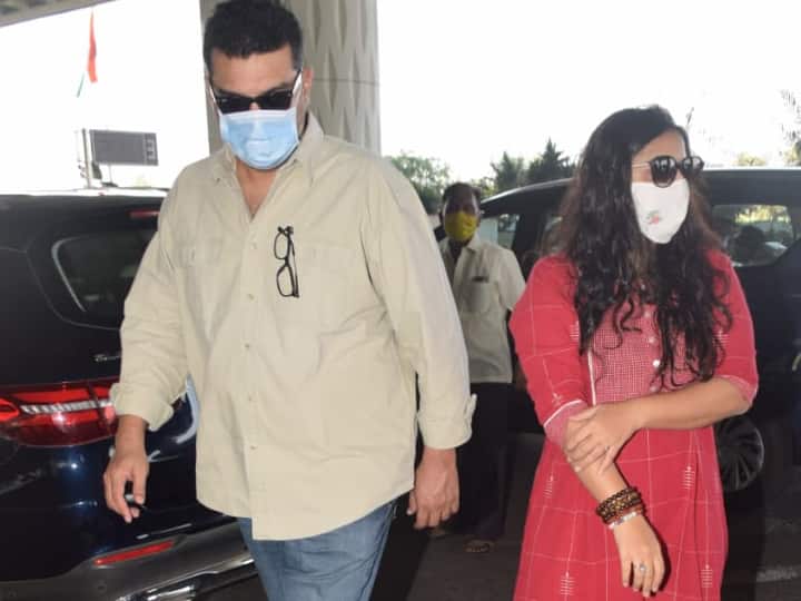 विद्या बालन लाखों करोड़ों चाहने वालों के दिलों पर राज करती हैं. सोशल मीडिया पर विद्या बालन काफी एक्टिव रहती हैं. 