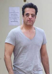 Fardeen Khan Photos: जबरदस्त ट्रांसफॉरमेशन के बाद Fat to Fit हुए फरदीन खान, देखें न्यू लुक की Pics