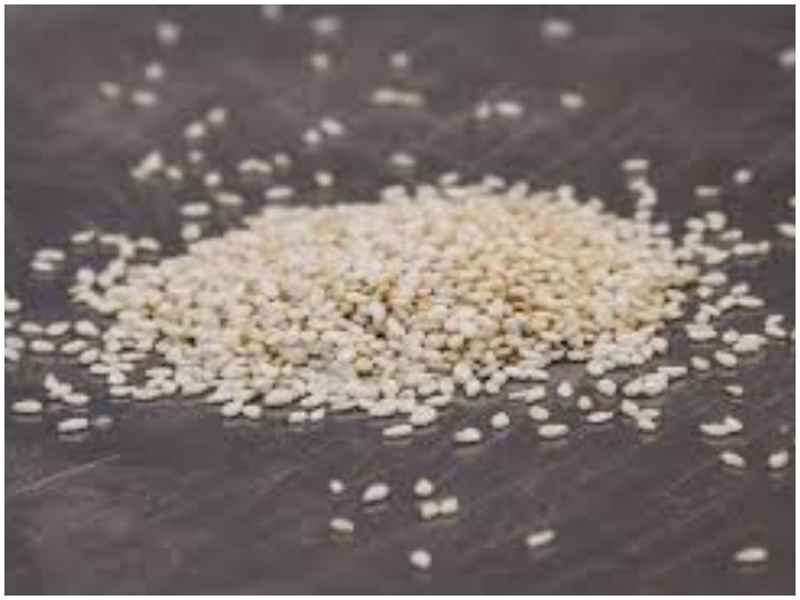 Winter diet: White sesame seeds have numerous benefits for health, add to your diet Winter Diet: सर्दियों में तिल का इस्तेमाल कितना है फायदेमंद, कैसे बना सकते हैं डाइट का हिस्सा, जानिए- सबकुछ