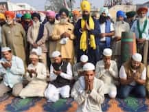 Viral Video: धरनास्थल पर मुसलमानों ने अदा की नमाज, सुरक्षा में खड़े दिखे नमाजियों से ज्यादा सिख