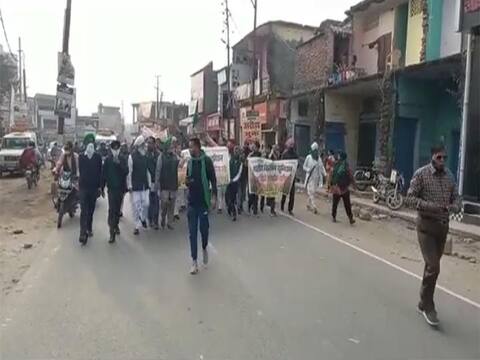 उत्तराखंड: उधम सिंह नगर में किसान संगठनों ने निकाला जुलूस, सरकार से कृषि कानून वापस लेने की मांग उत्तराखंड: उधम सिंह नगर में किसान संगठनों ने निकाला जुलूस, सरकार से कृषि कानून वापस लेने की मांग