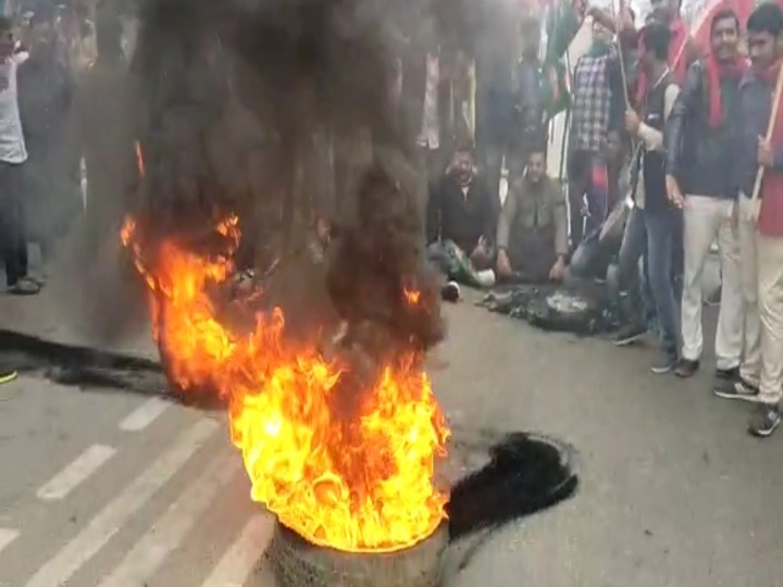 Farmers Protest: राजधानी पटना में गुंडागर्दी कर रहे बंद समर्थकों और पुलिस जवानों में झड़प