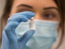 Covid-19 Vaccine: ड्रग्स कंट्रोलर ने जगाई उम्मीद, नए साल में देश को मिलेगी कोरोना वैक्सीन की सौगात