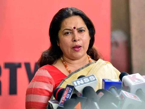मीनाक्षी लेखी बोलीं- नाटक करने में नंबर वन हैं केजरीवाल, उनकी डिग्री IIT की है या NSD की मीनाक्षी लेखी बोलीं- नाटक करने में नंबर वन हैं केजरीवाल, उनकी डिग्री IIT की है या NSD की