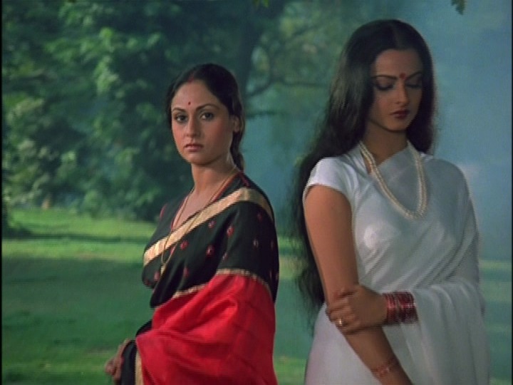 जब Rekha के साथ अपनी आखिरी फिल्म Silsila को देख आग-बबूला हो गए थे Amitabh Bachchan, जानिए आखिर क्या हुआ था ऐसा?