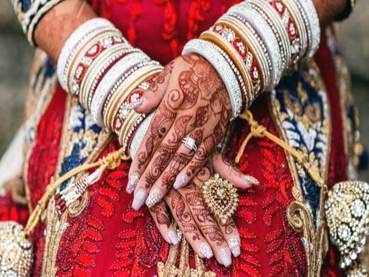 groom refuses to marriage due to dowry demand in firozabad uttar pradesh ann फिरोजाबाद: कम दहेज की बात कहकर शादी छोड़कर चला गया दूल्हा, गम में बदल गईं खुशियां