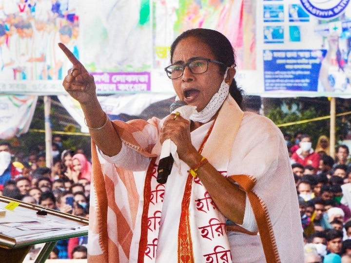 Congress and the CPI-M will not support the censure motion TMC is likely to move in over raising of Jai Shri Ram slogan पश्चिम बंगाल: 'जय श्री राम' के खिलाफ टीएमसी के निंदा प्रस्ताव का समर्थन नहीं करेगी कांग्रेस और सीपीएम