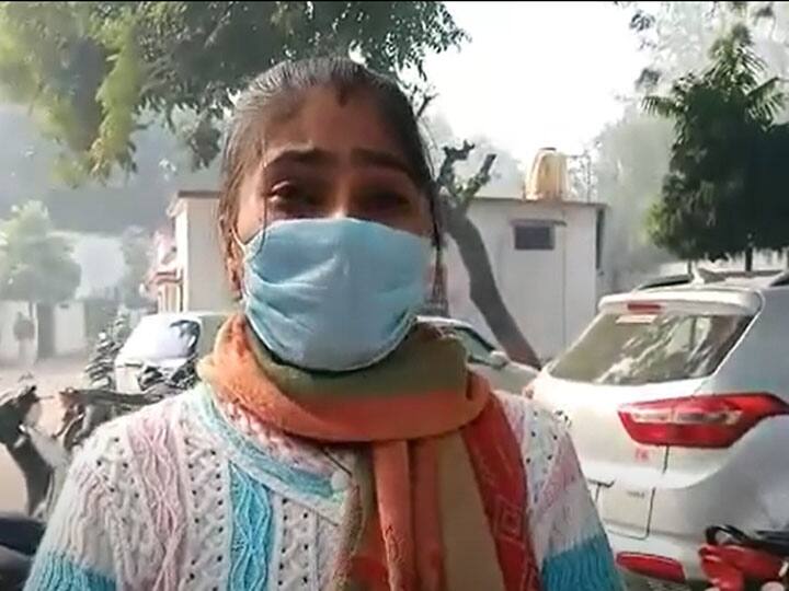 सोशल मीडिया पर वायरल हुआ महिला की खुदकुशी के प्रयास का वीडियो, बरेली से लखनऊ तक मचा हड़कंप woman trying to commit suicide in Bareilly video viral ann सोशल मीडिया पर वायरल हुआ महिला की खुदकुशी के प्रयास का वीडियो, बरेली से लखनऊ तक मचा हड़कंप