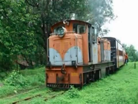 Gujarat: रेल मंत्रालय ने लिया बड़ा फैसला, 107 साल पुरानी रेल की रफ्तार पर लगेगी ब्रेक Gujarat: रेल मंत्रालय ने लिया बड़ा फैसला, 107 साल पुरानी रेल की रफ्तार पर लगेगी ब्रेक