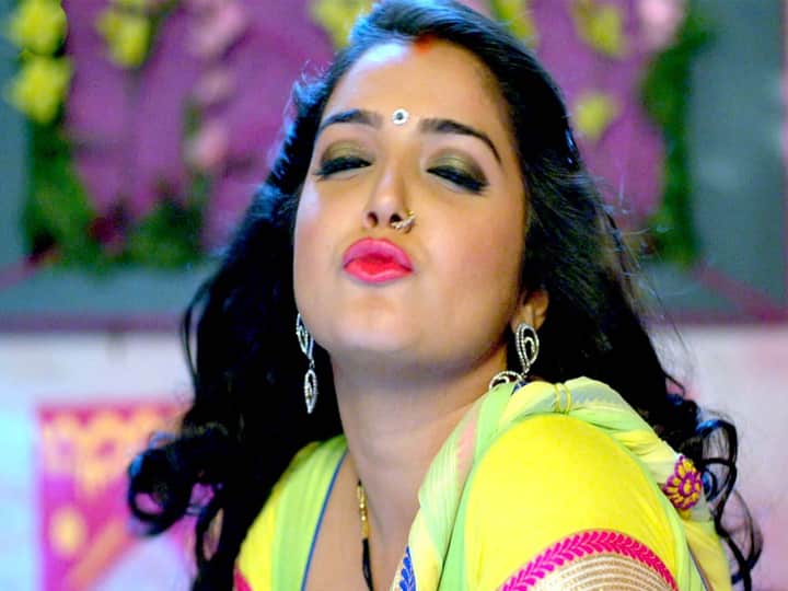 भोजपुरी एक्ट्रेस आम्रपाली दुबे ने ग्रेजुएशन किया हुआ है. आम्रपाली दुबे आज सफल एक्ट्रेस में से एक मानी जाती हैं. आम्रपाली दुबे टीवी सीरियल 'रहना तेरी पलकों की छांव में' दिखाई दे चुकी हैं. 